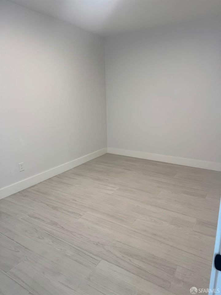 8 Greenwood Dr - Photo 7 of 7