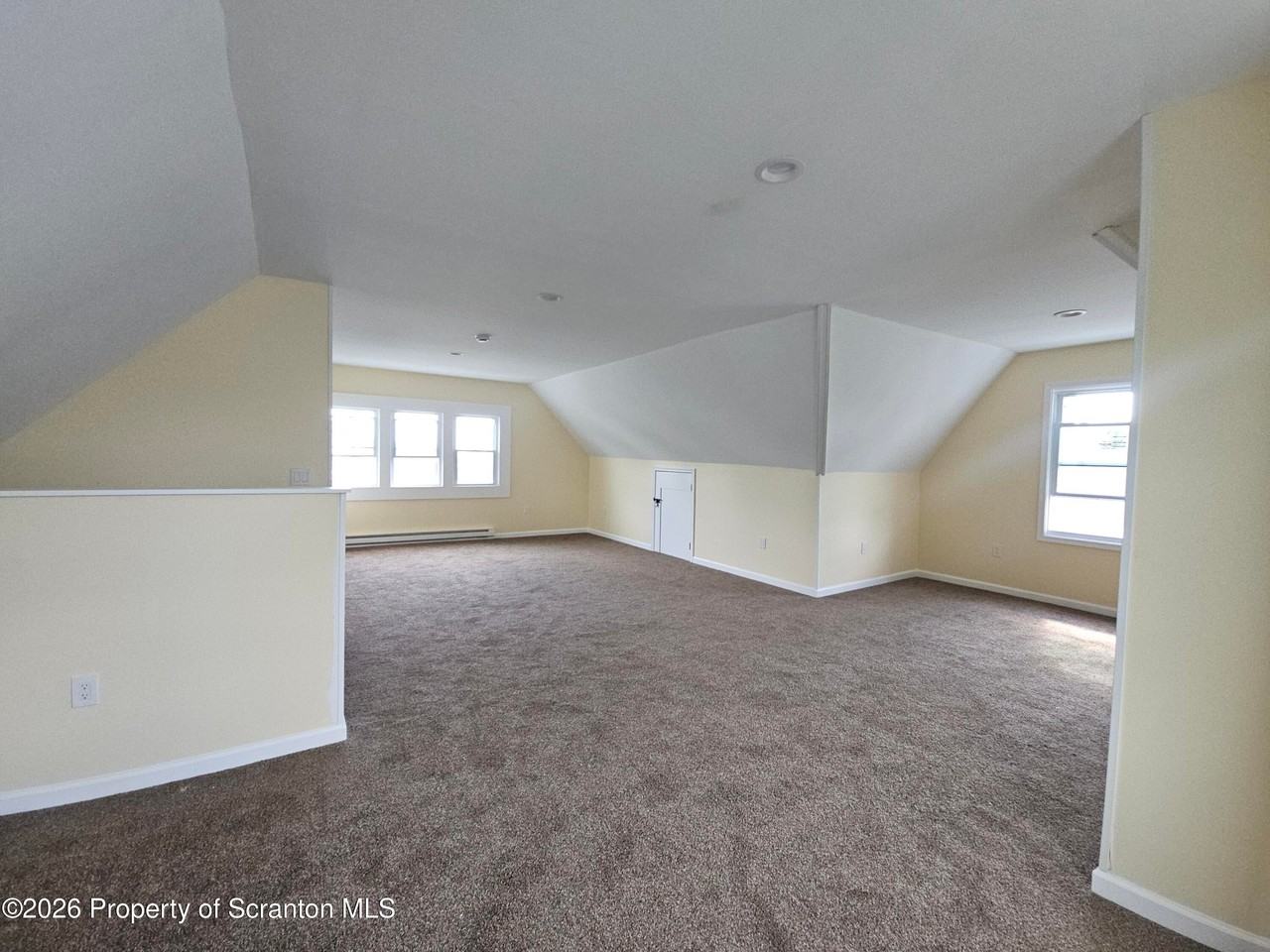 1327 Oram St - Photo 2 of 17