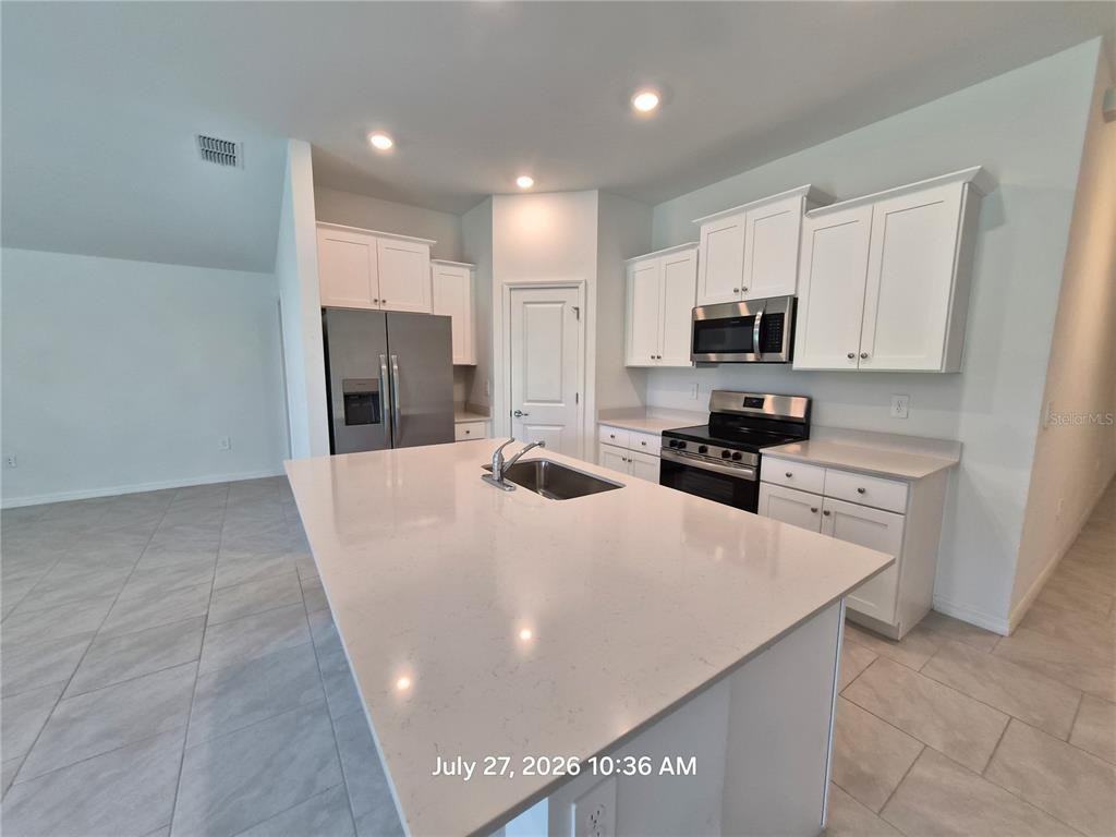 23234 Alaska Ave - Photo 4 of 21