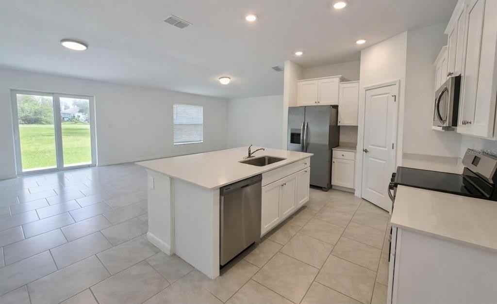 23234 Alaska Ave - Photo 5 of 21