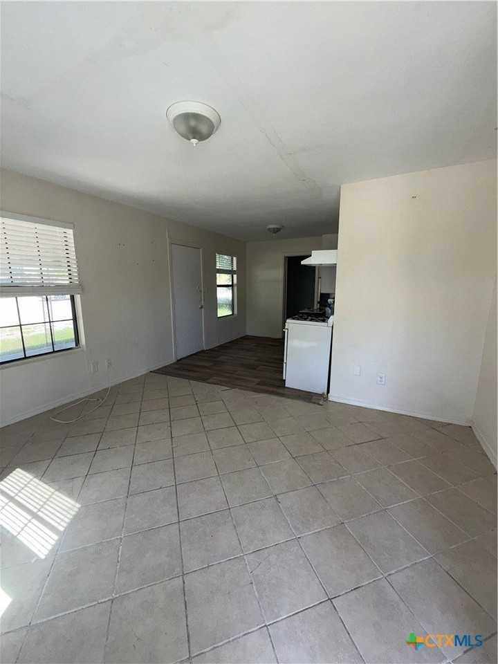 203 Veterans Ave #A - Photo 6 of 6
