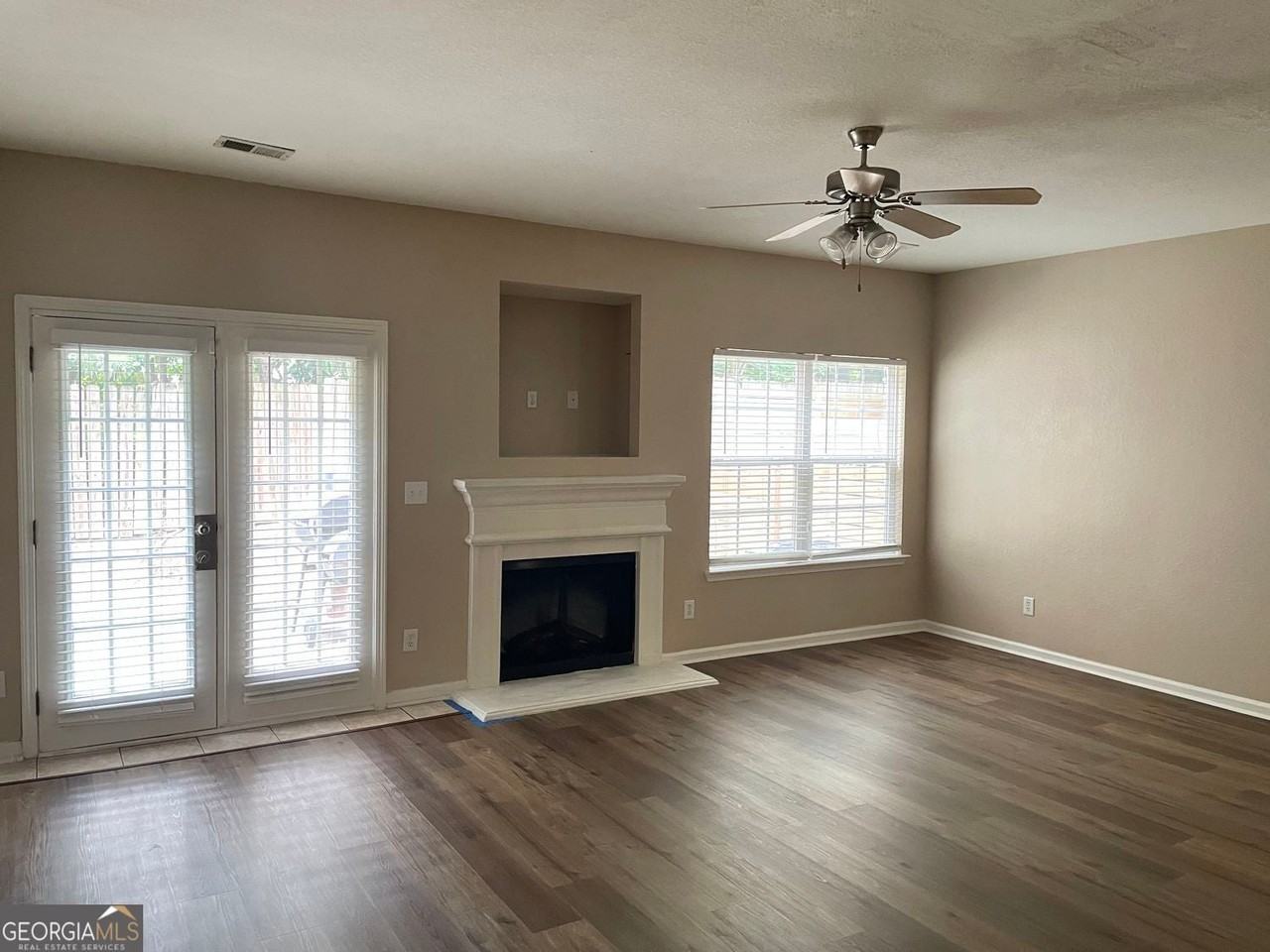 5092 Windsor Forrest Ln - Photo 6 of 18