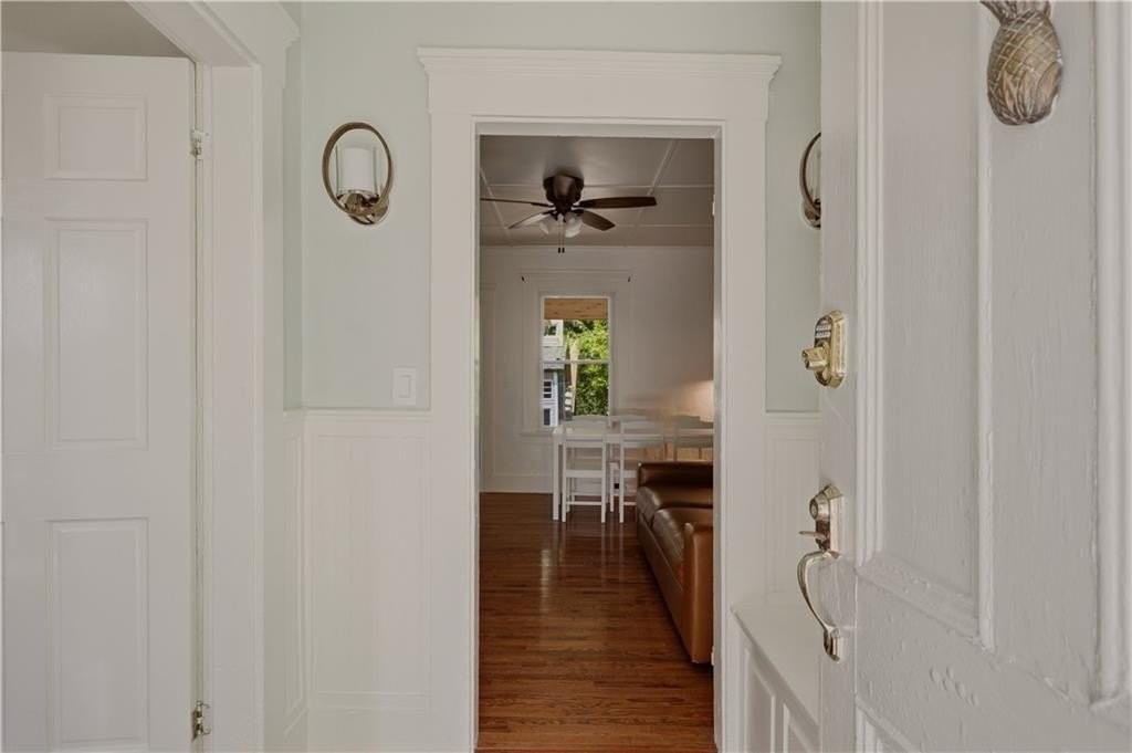 21 Clinton Ave - Photo 2 of 26