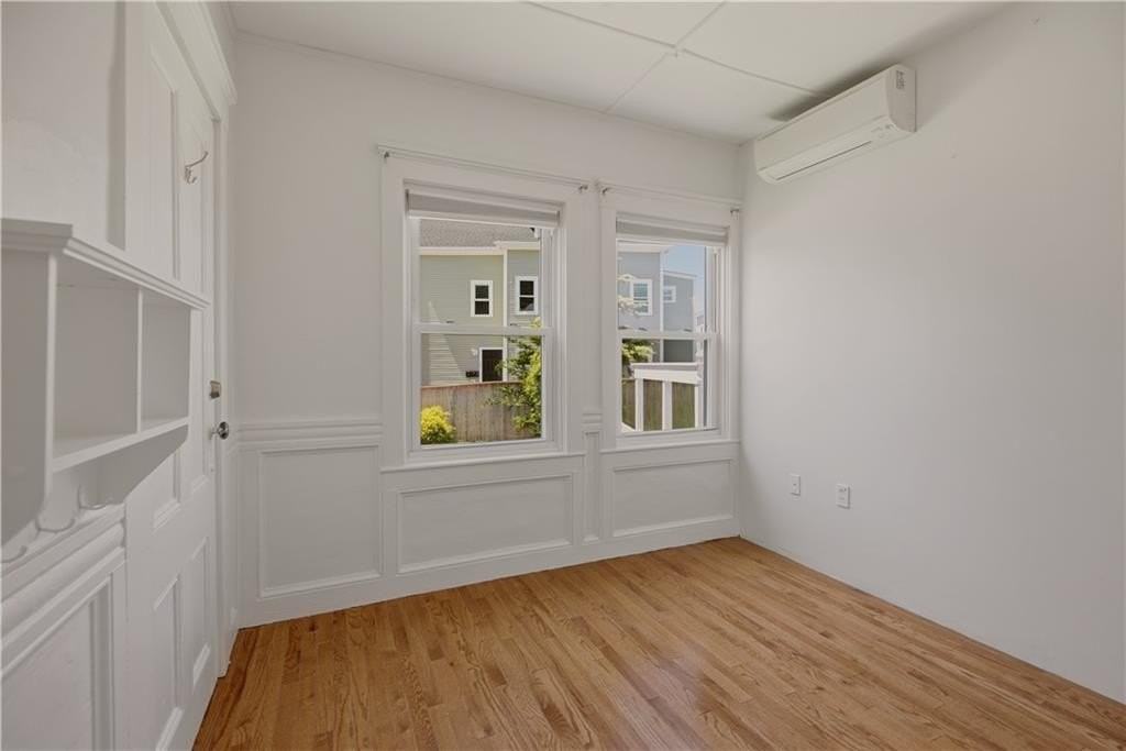 21 Clinton Ave - Photo 6 of 26