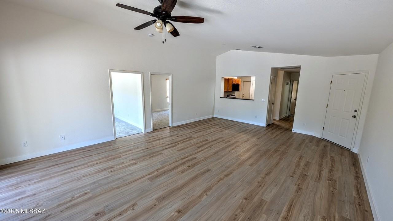 13212 N Classic Overlook Ct - Photo 3 of 19