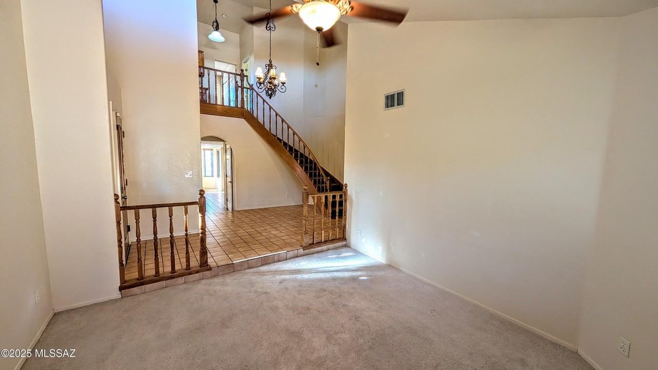 1061 W Antelope Creek Way - Photo 2 of 18