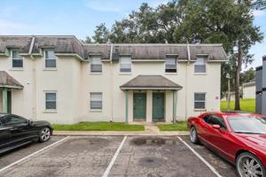 featured image of 2325 W Pensacola St #121