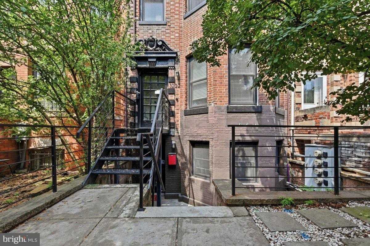 3222 13th St Nw #1 - Photo 3 of 27