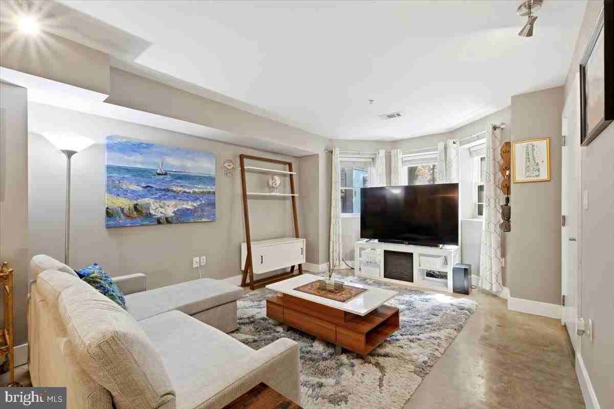 3222 13th St Nw #1 - Photo 6 of 27