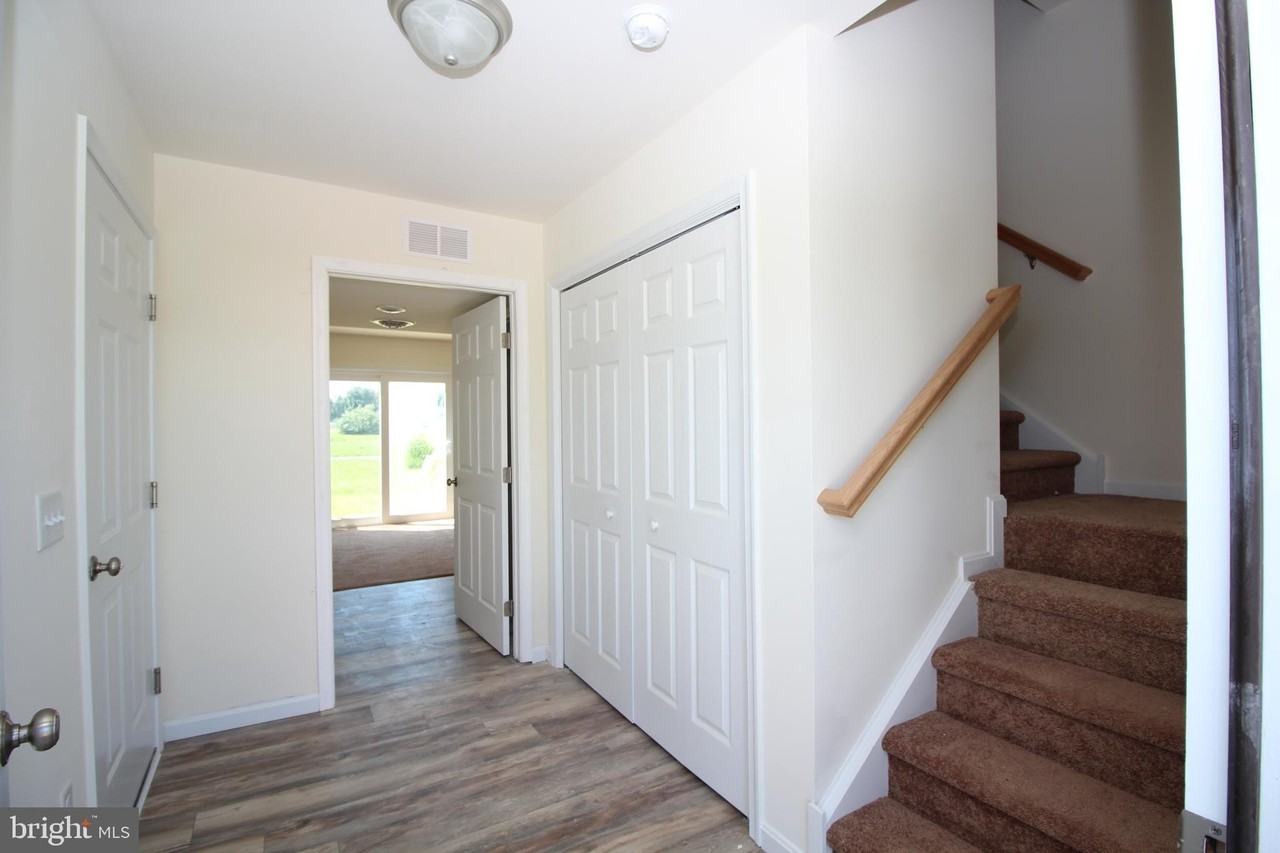 82 Filbert Dr - Photo 7 of 39
