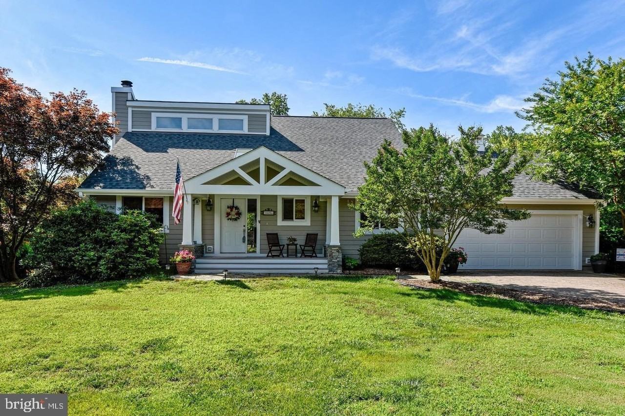 1898 Pleasant Plains Rd - Photo 2 of 19