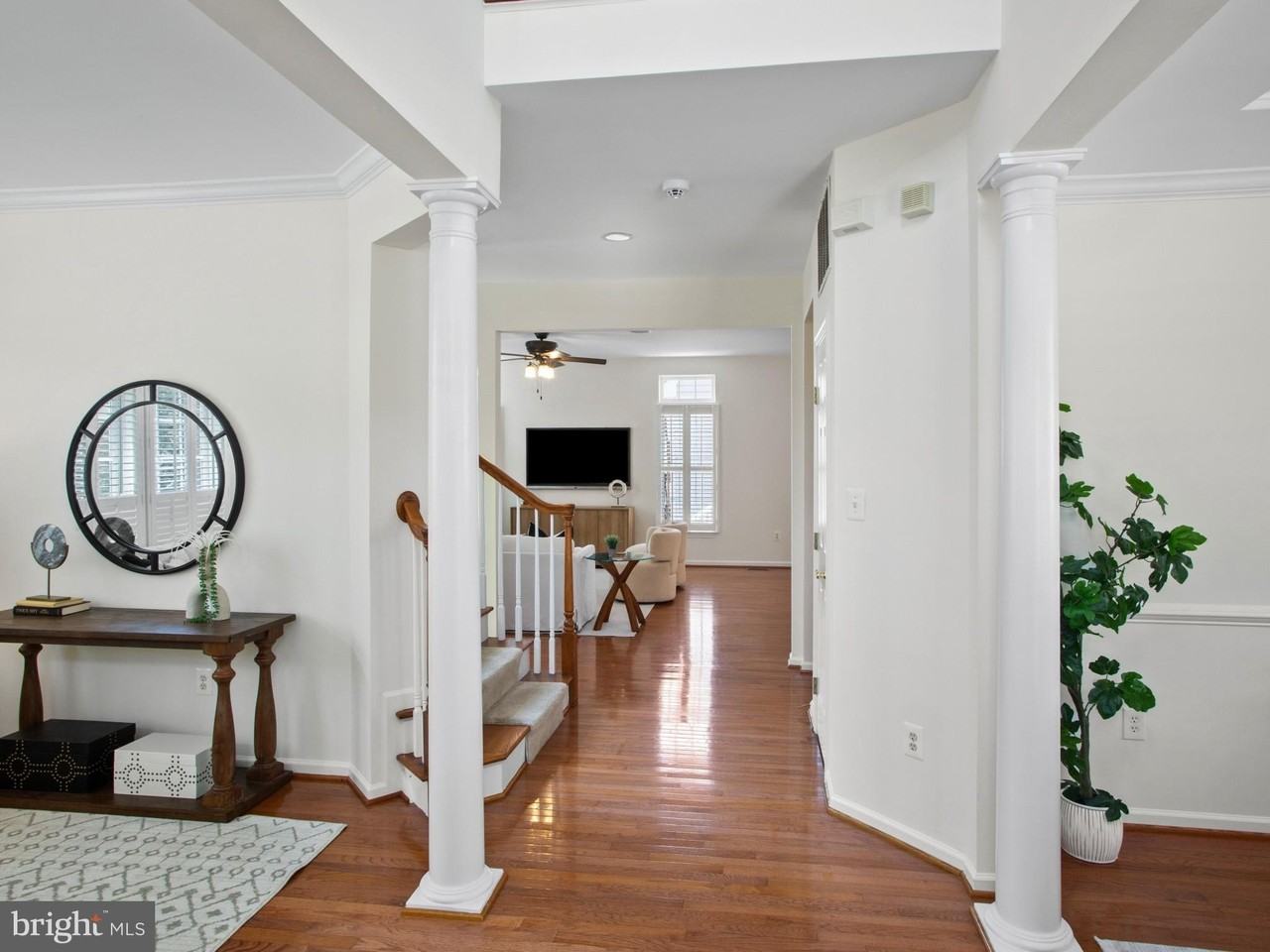 1713 Allerford Dr - Photo 3 of 42