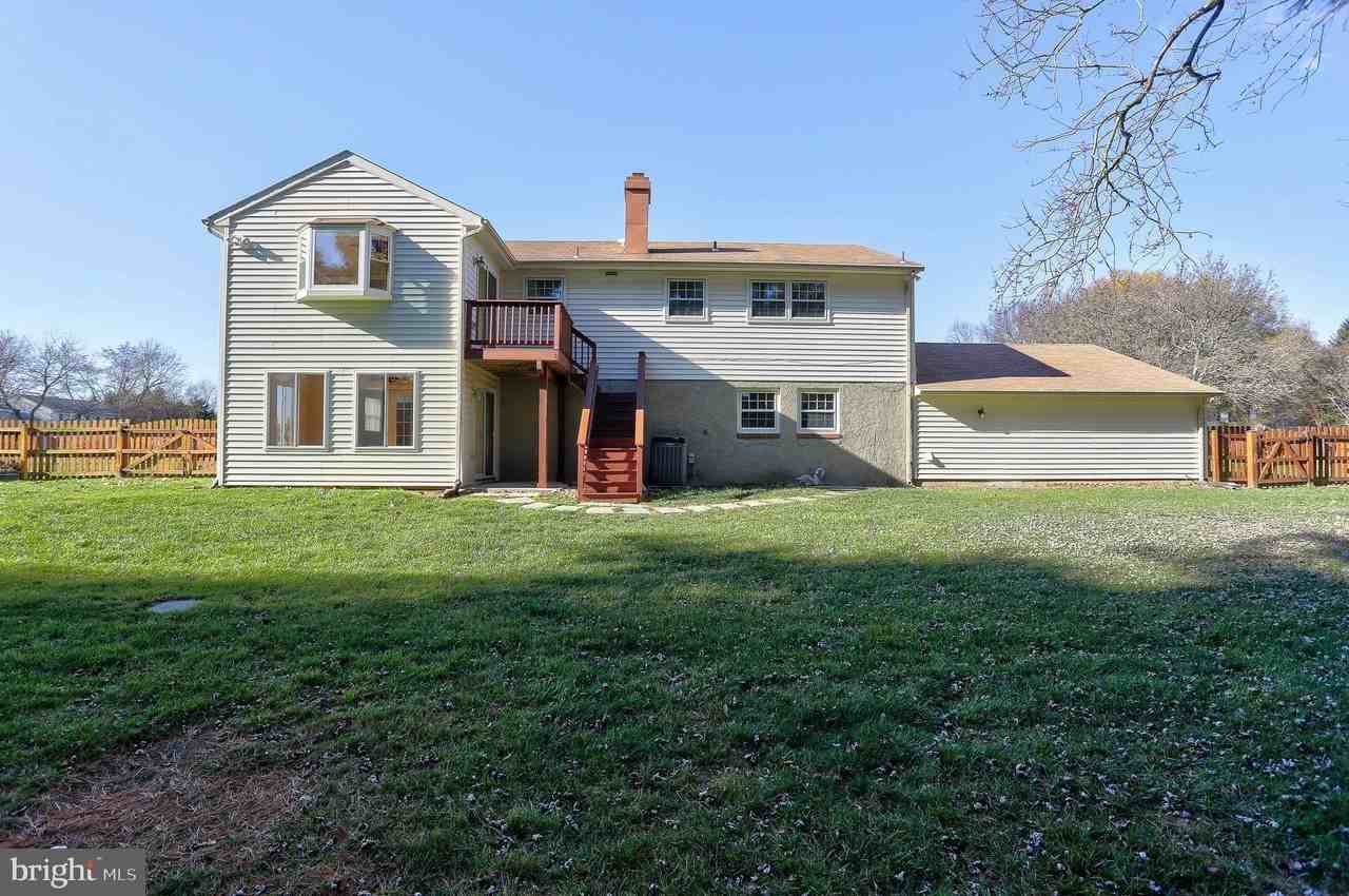 3229 Ramblewood Rd - Photo 3 of 27