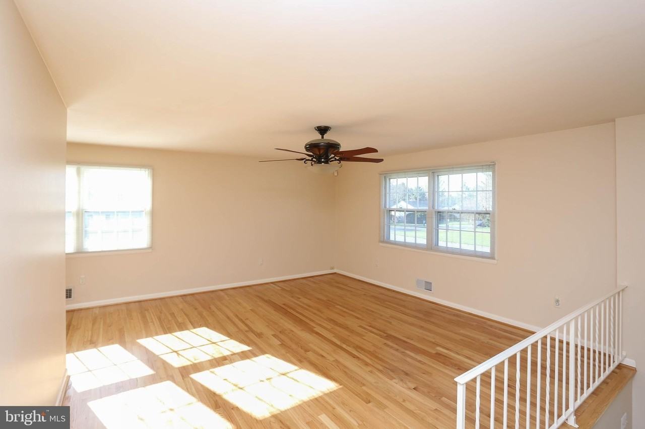3229 Ramblewood Rd - Photo 5 of 27
