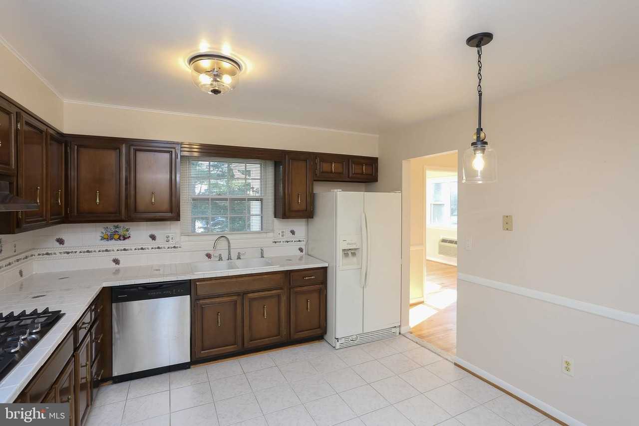 3229 Ramblewood Rd - Photo 7 of 27