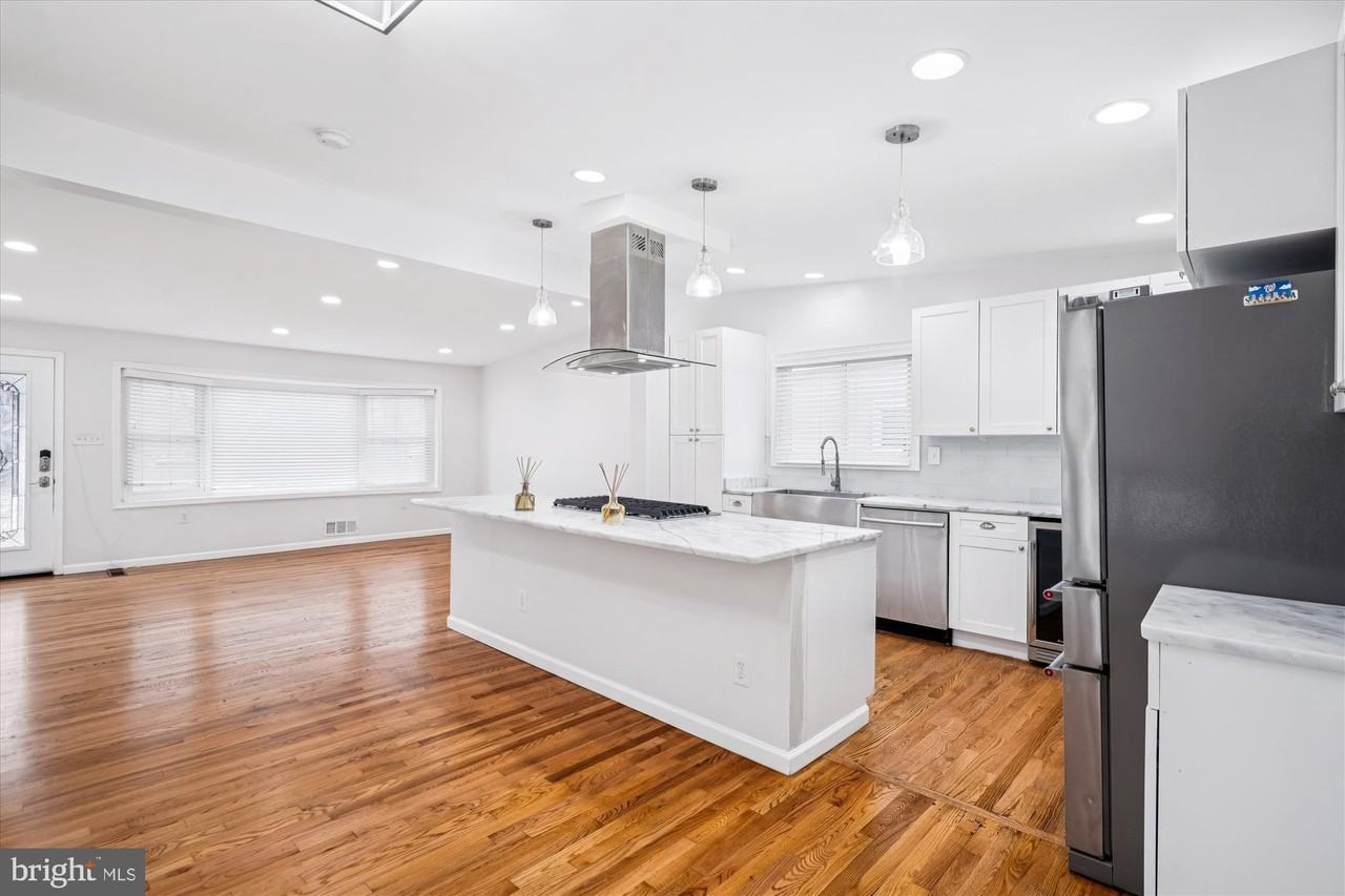 3308 Estelle Ter - Photo 4 of 20
