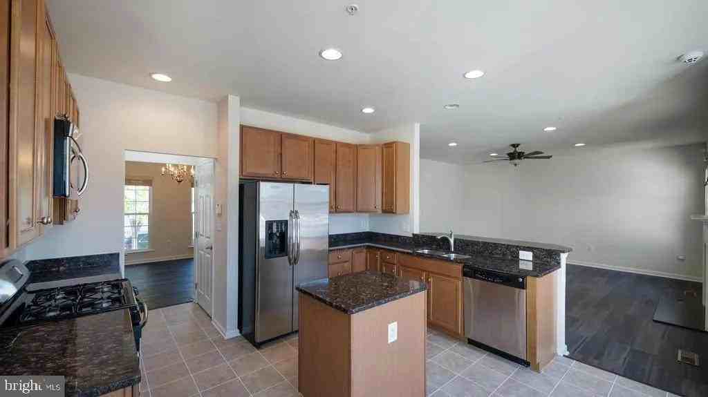 11830 Steeplebush Dr - Photo 4 of 28