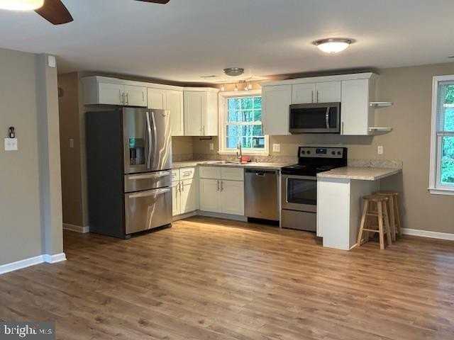 21715 Genesta St - Photo 2 of 24
