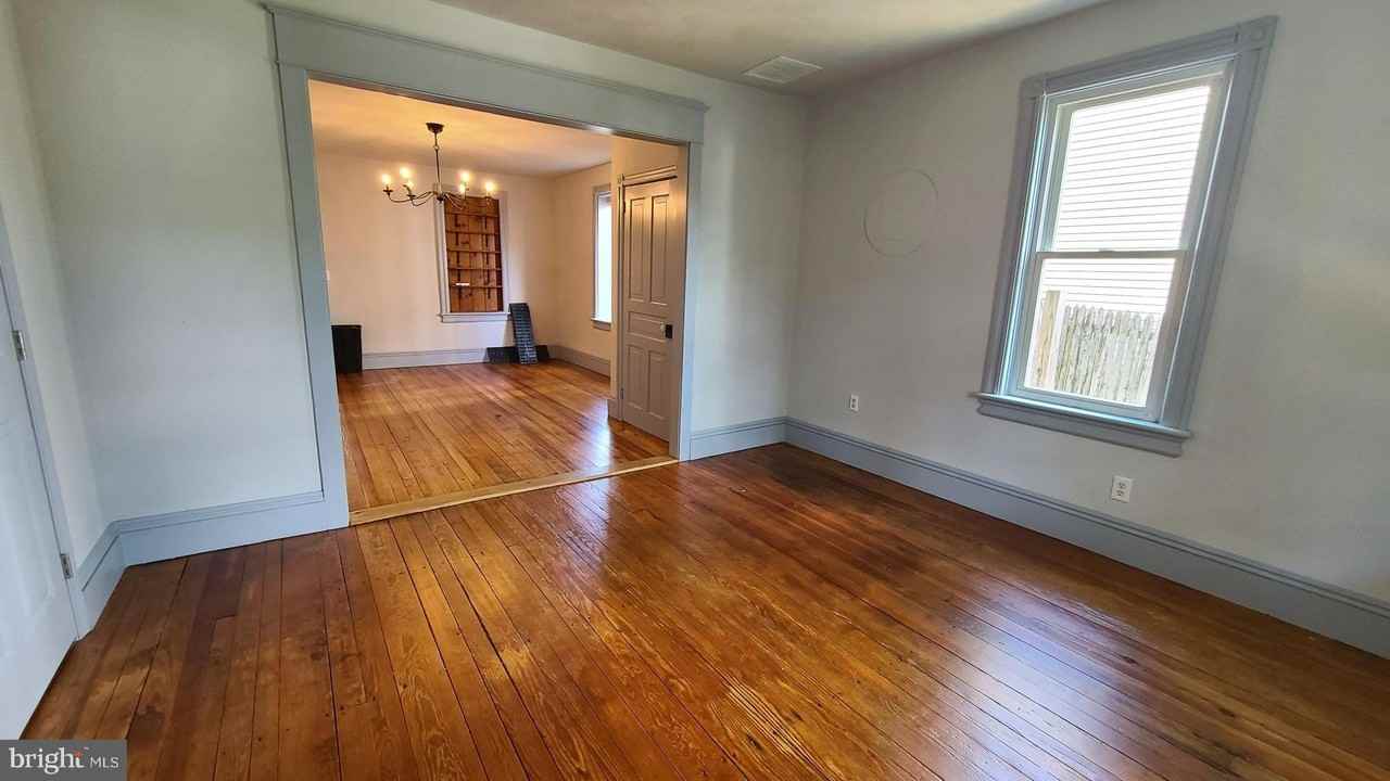 3213 WALNUT Street - Photo 2 of 21