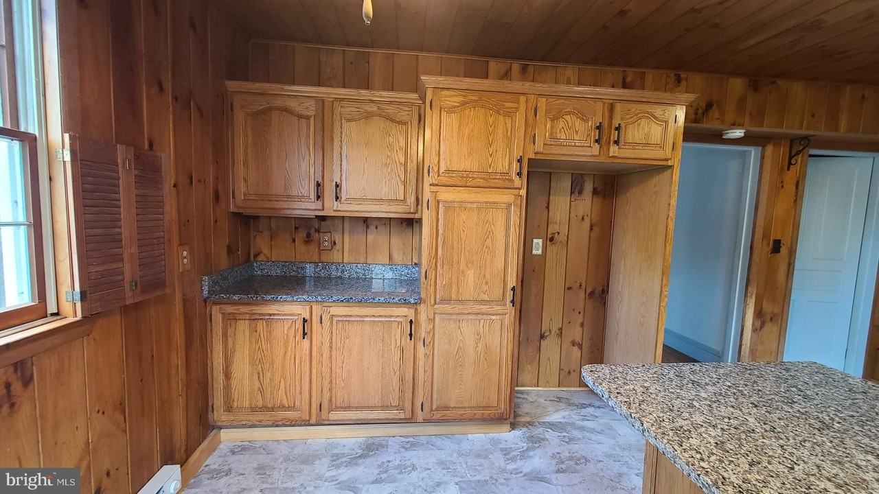 3213 WALNUT Street - Photo 6 of 21