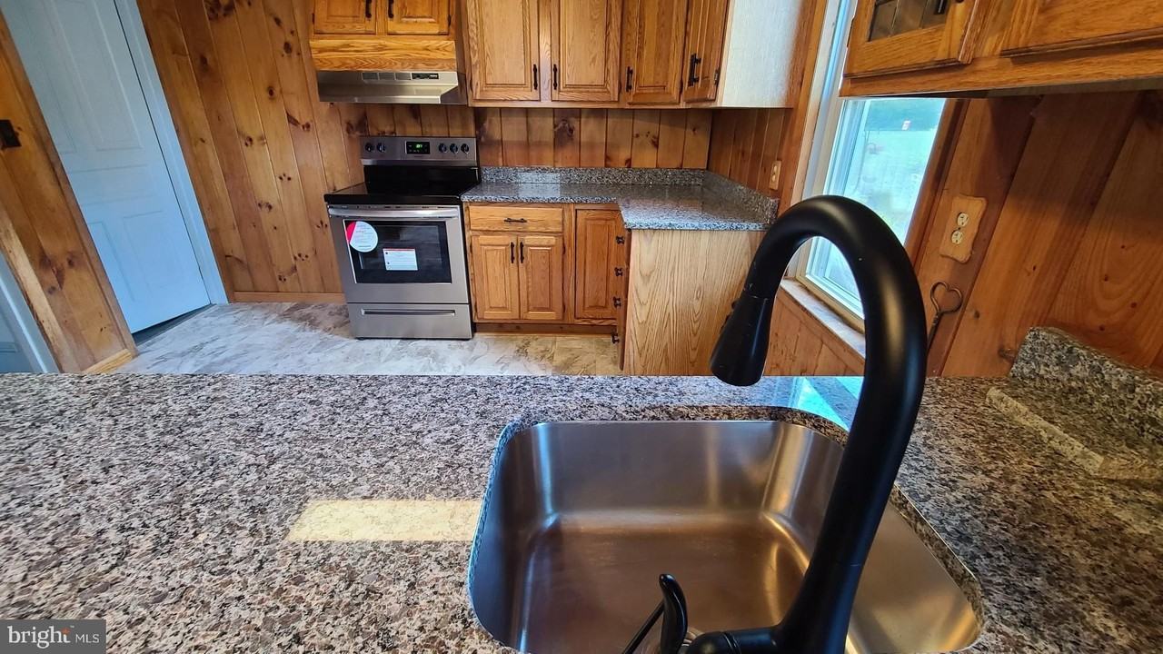 3213 WALNUT Street - Photo 7 of 21