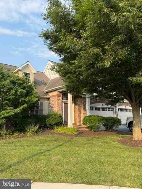 111 Village Dr - Photo 2 of 22