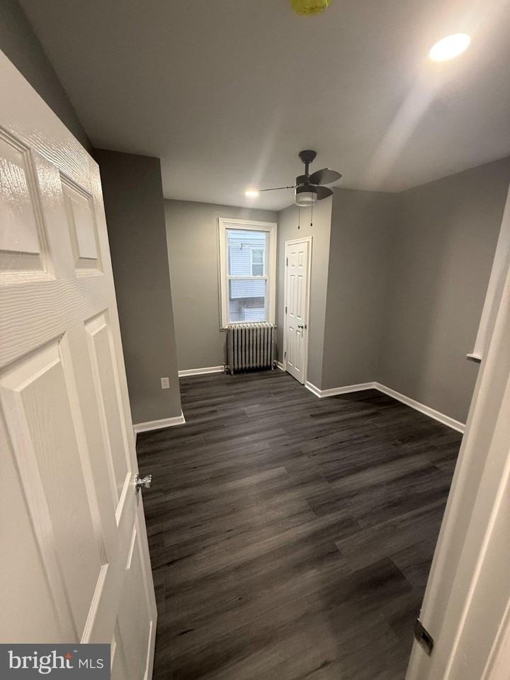 5624 Hadfield St - Photo 3 of 4