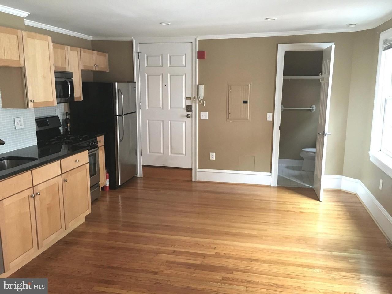 1602 Spruce St #3R - Photo 4 of 7
