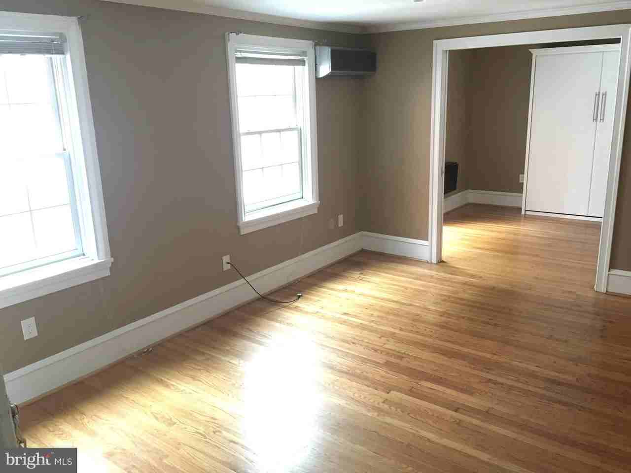 1602 Spruce St #3R - Photo 5 of 7