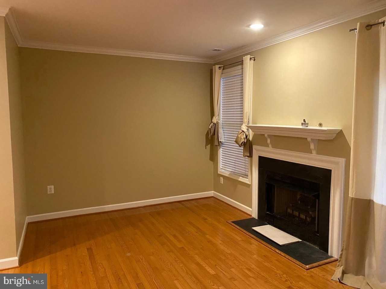 2330 14th St N #104 - Photo 3 of 16