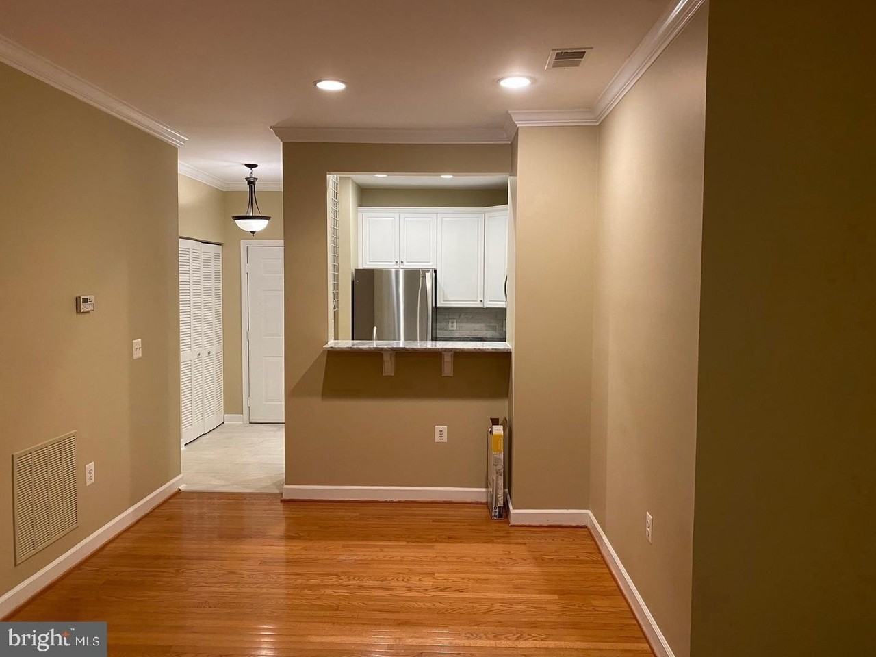 2330 14th St N #104 - Photo 4 of 16