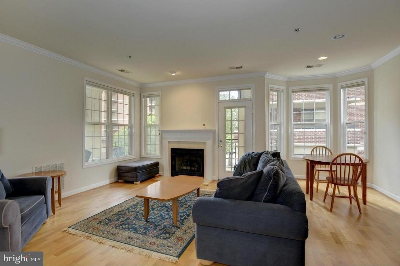 1320 N Wayne St #307 - Photo 3 of 25