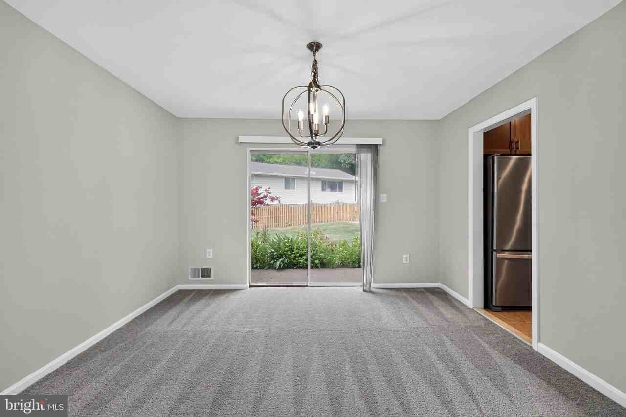 4898 Wheatstone Dr - Photo 7 of 35