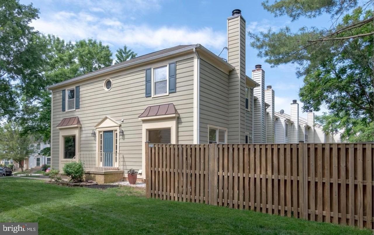 6120 Old Brentford Ct - Photo 2 of 49