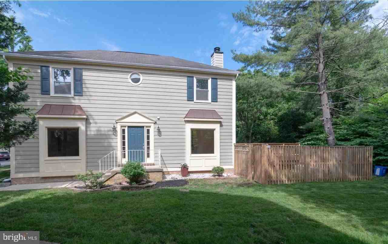 6120 Old Brentford Ct - Photo 4 of 49