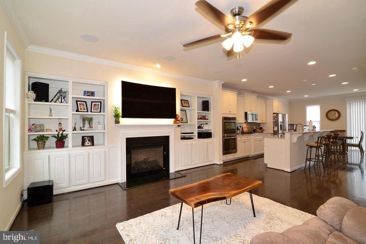 6836 William White Way - Photo 3 of 22