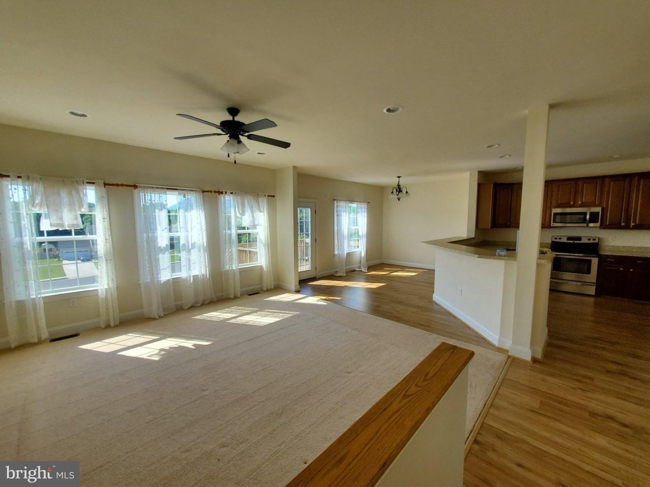 233 Kanter Dr - Photo 2 of 40