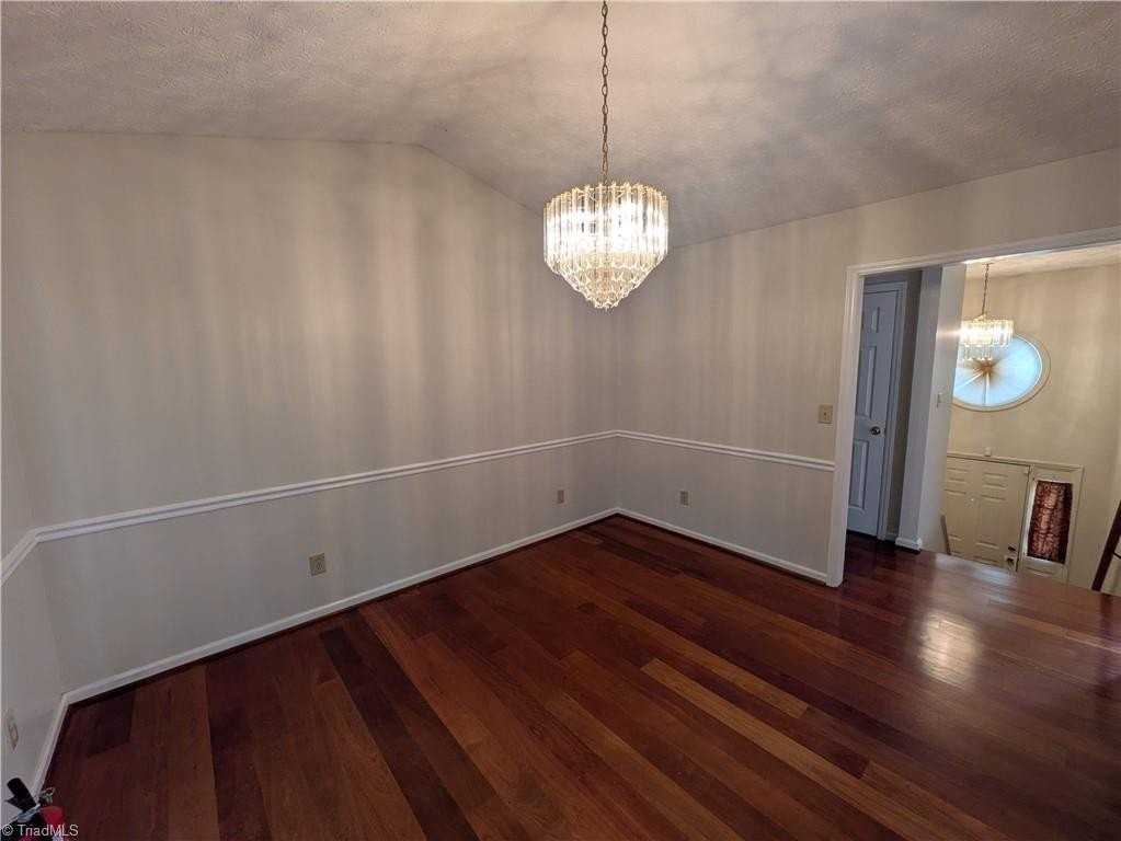 6008 Yeaton Glen Dr - Photo 6 of 26