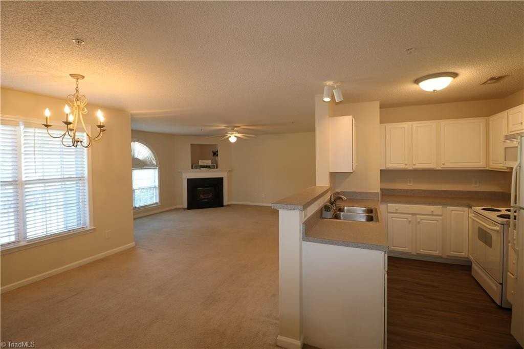 823 Scholastic Dr - Photo 3 of 14