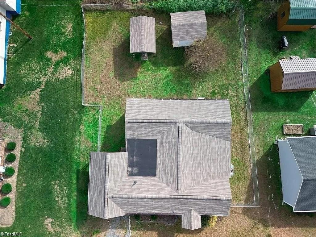 3912 Martin Ave - Photo 2 of 7
