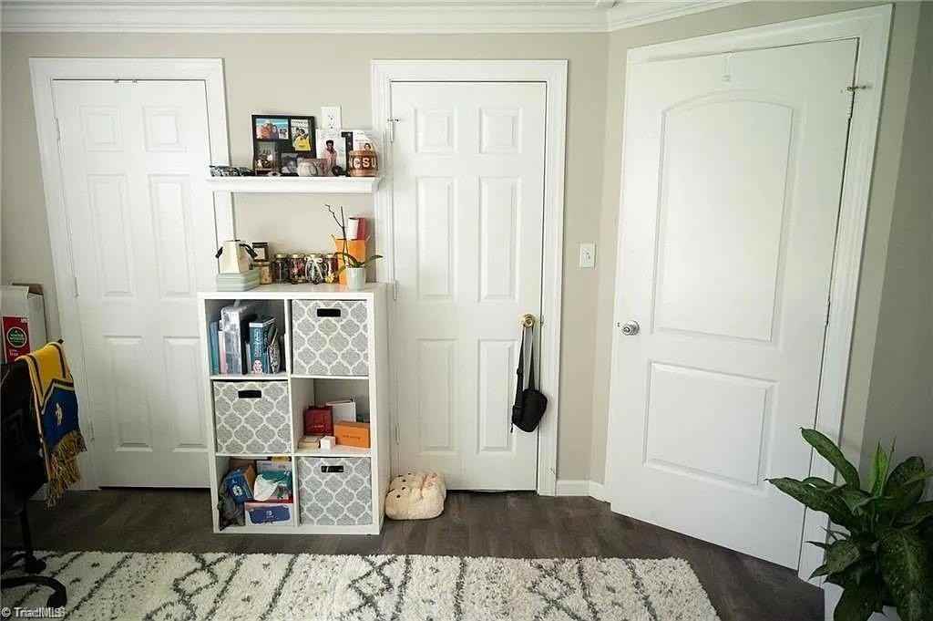 3912 Martin Ave - Photo 3 of 7
