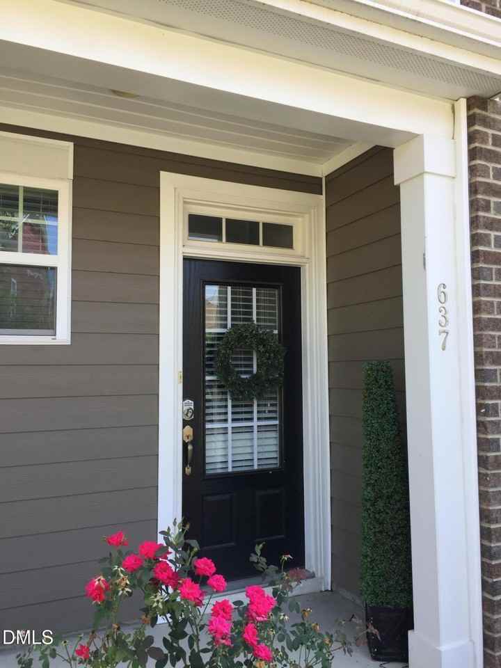 637 Briarcliff St - Photo 2 of 19