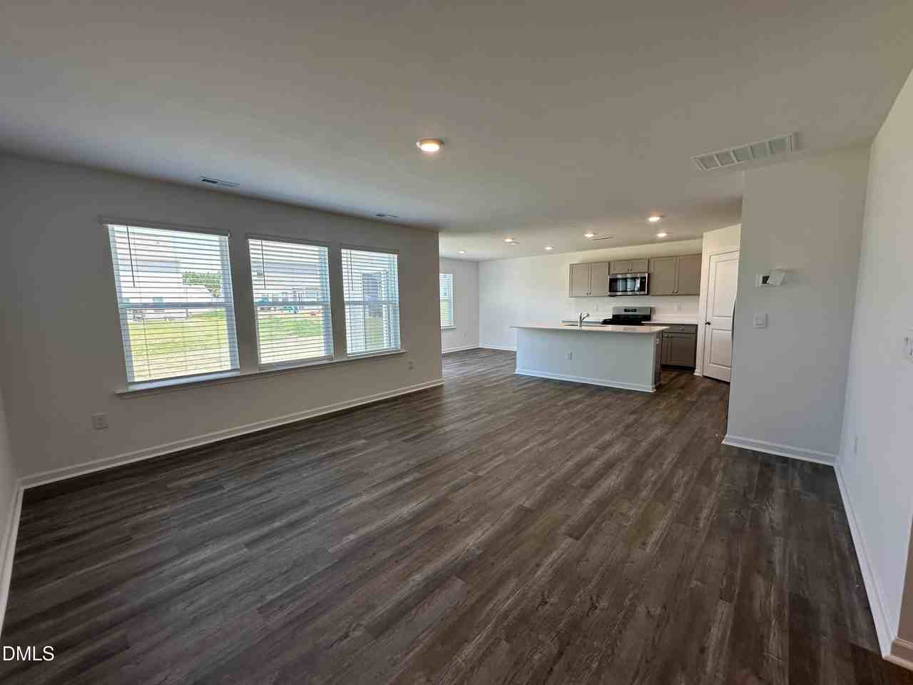 250 Bay Laurel Dr - Photo 5 of 30