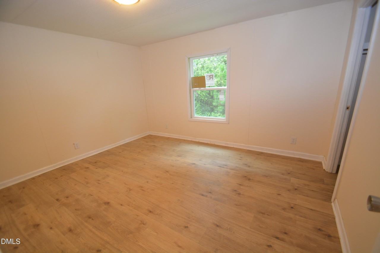 7005 Hodge Rd - Photo 7 of 11