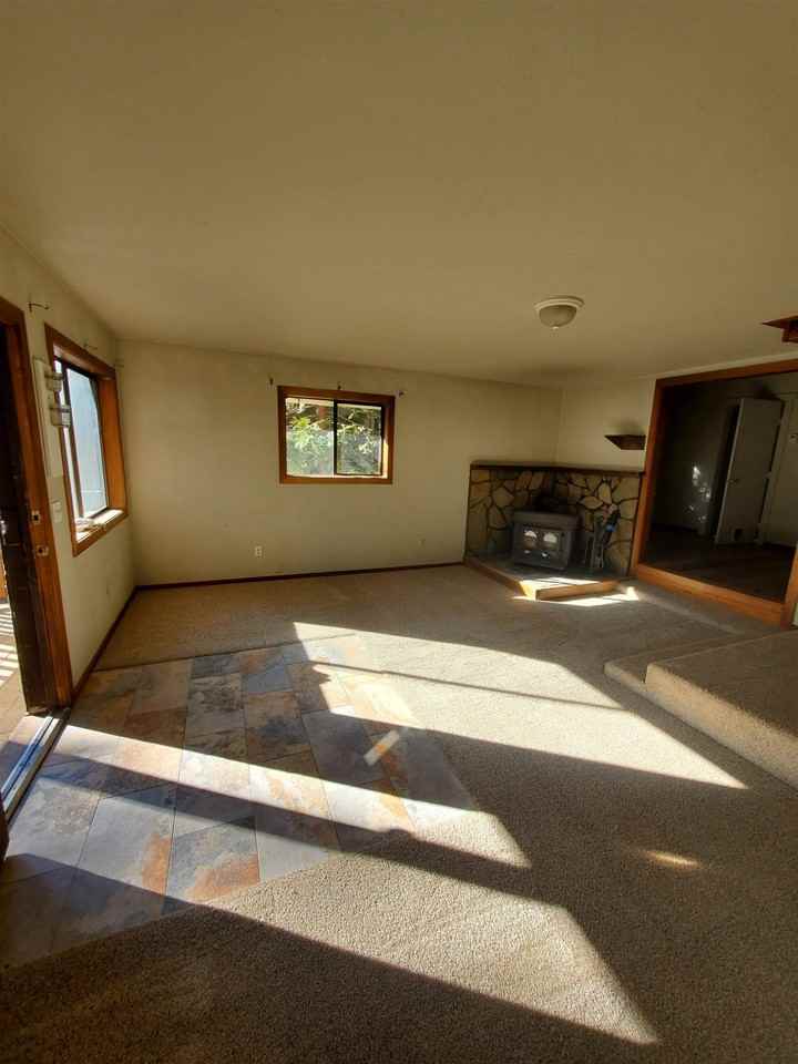 8695 Golden Ave - Photo 6 of 21