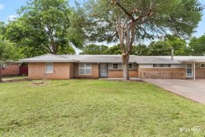 featured image of 4202 Meadowbrook Dr