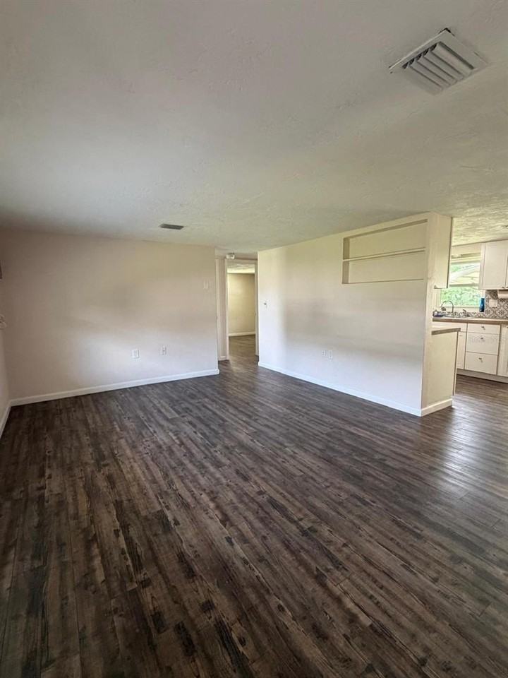95 S Fillmore St - Photo 4 of 41