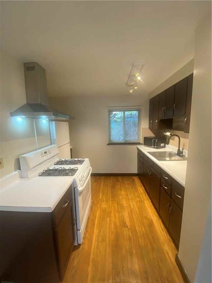 91 N Starr Ave #2 - Photo 2 of 16