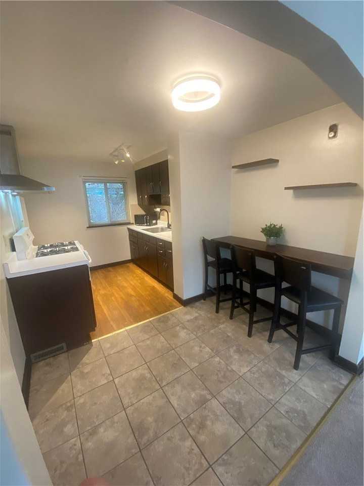 91 N Starr Ave #2 - Photo 5 of 16