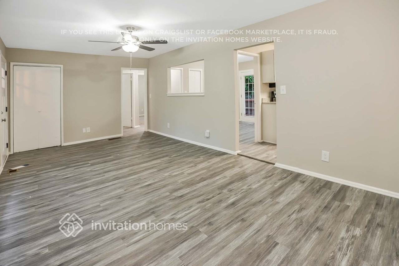 3473 Pinehill Dr - Photo 3 of 18
